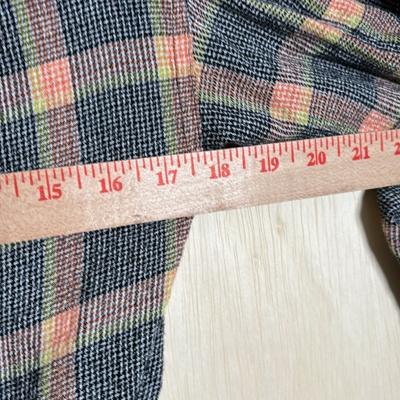 We the free running wild top. Medium - Picture 5 of 10